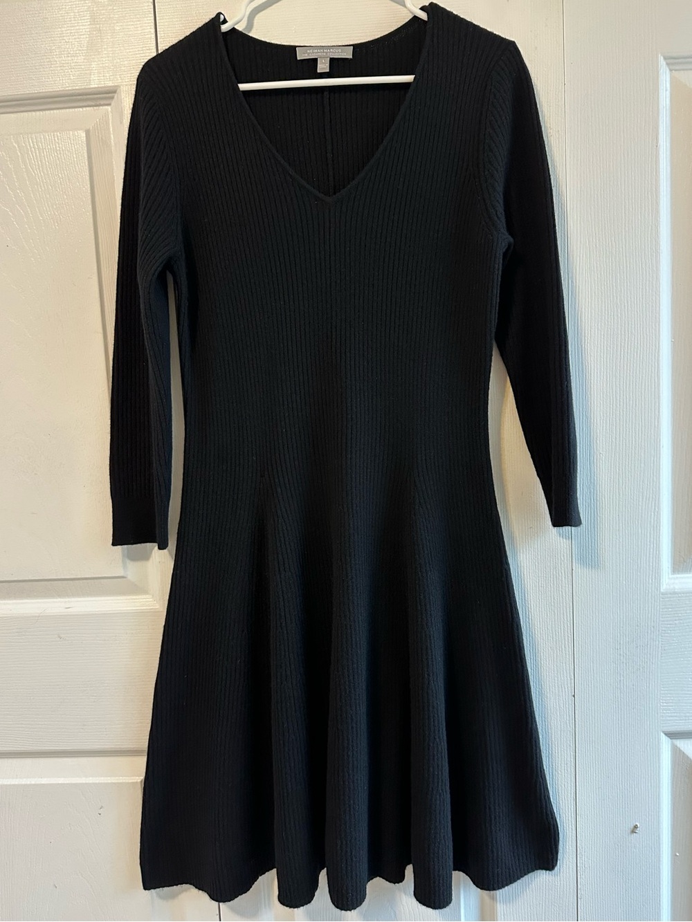 Neiman Marcus Cashmere Black Ribbed V-Neck Long Sleeve Fit & Flare Midi Dress